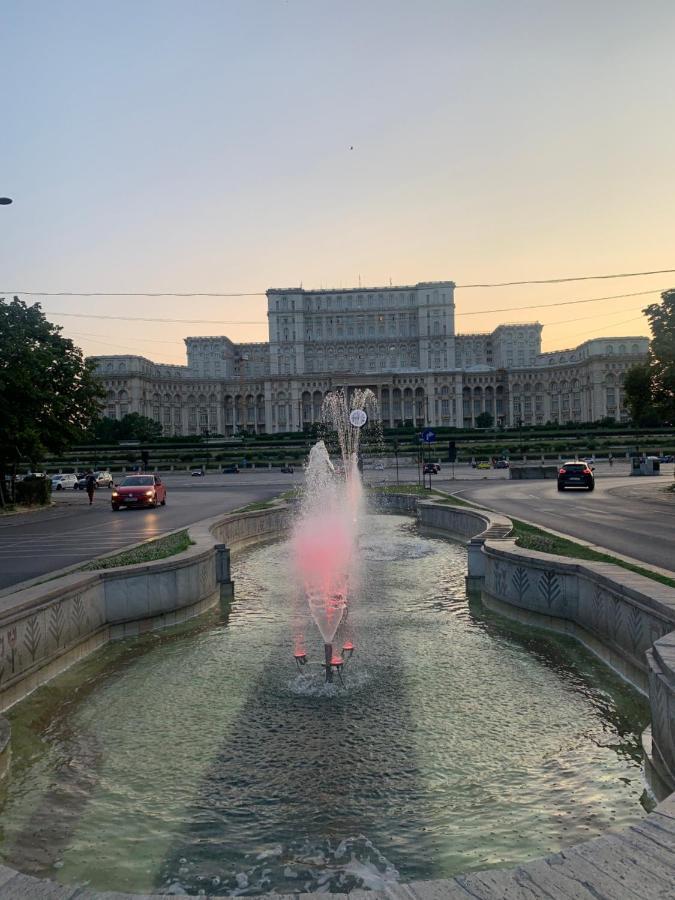 Chic Apartment Piata Constitutiei - View From The Balcony To The Palace Of Parliament Bucharest Exterior photo